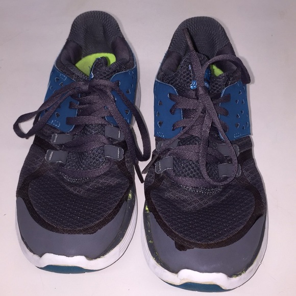 Women’s Nike Sneakers Size 7.5 turquoise and gray - Picture 2 of 8